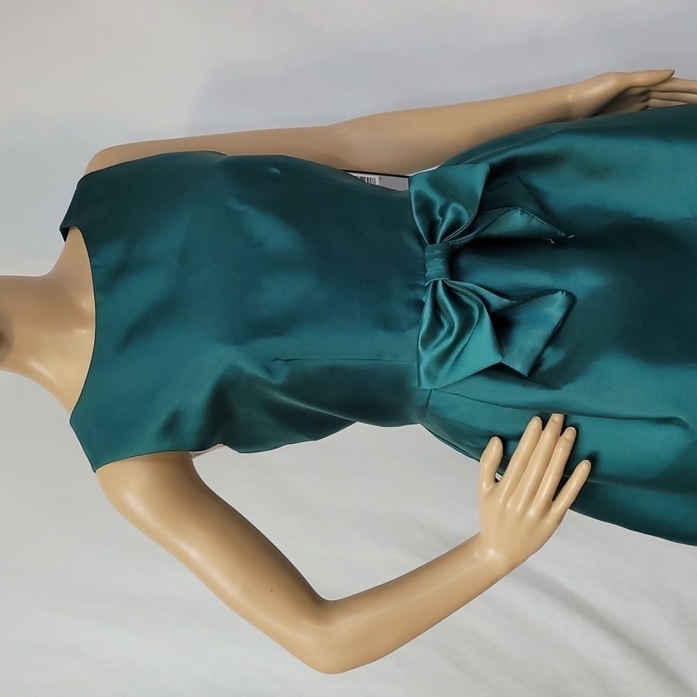 Tahari Women's Hunter Green Cocktail or Holiday Dress - Picture 5 of 16
